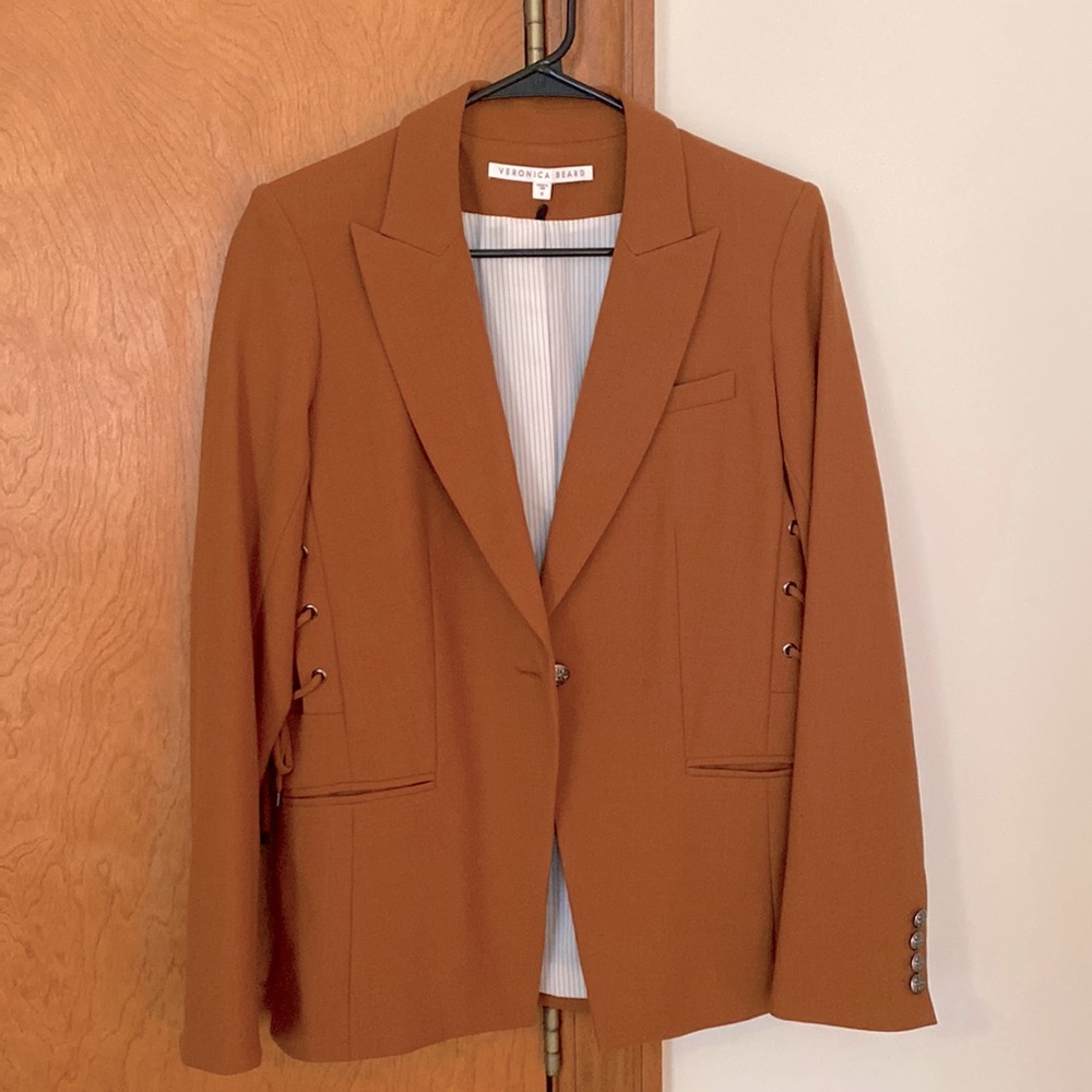 Super chic and elegant Veronica Beard Dickey Blazer - impeccable condition.